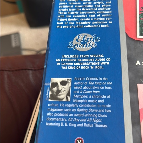 The Elvis Treasures Book by Robert Gordon - Removable Memorabilia & Audio CD - Picture 11 of 11